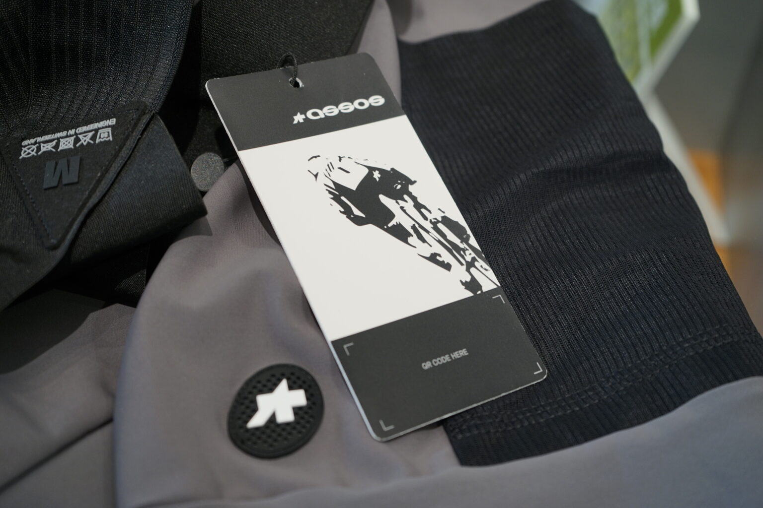 assos (ビブ) ＆ isadore 入荷してます！